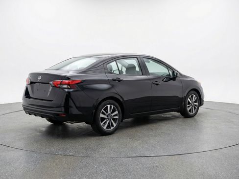 Used 2025 Nissan Versa SV FWD image 9