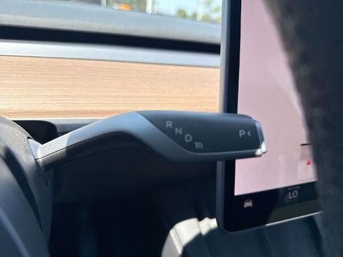 Used 2023 Tesla Model Y Long Range AWD/4WD image 16