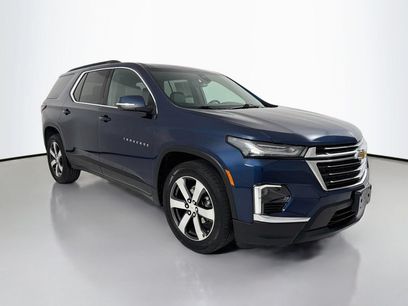 Used 2022 Chevrolet Traverse LT w/ LT Premium Package