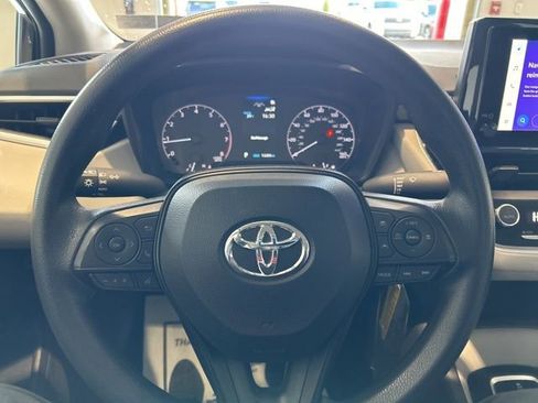 Used 2023 Toyota Corolla LE FWD image 9