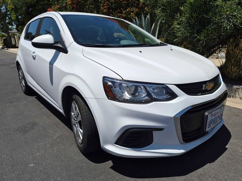 Used 2020 Chevrolet Sonic LT FWD image 3
