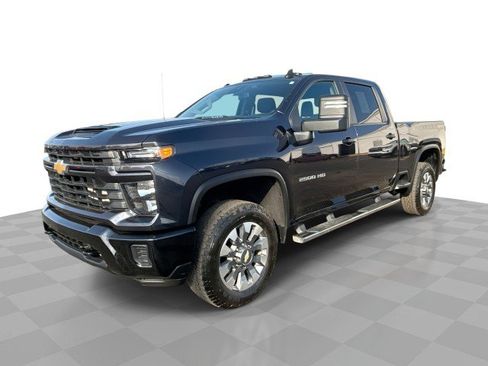 Used 2024 Chevrolet Silverado 2500 Custom w/ Custom Convenience Package image 1