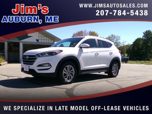 Used 2017 Hyundai Tucson SE image 1