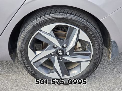 Used 2023 Hyundai Elantra SEL w/ Convenience Package FWD image 18