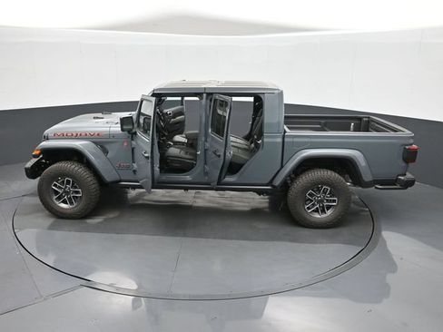 Used 2025 Jeep Gladiator Mojave AWD/4WD image 52