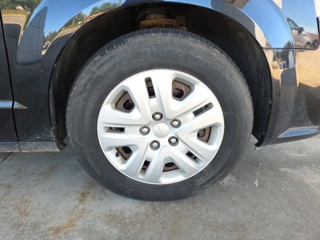 Used 2017 Dodge Grand Caravan SE w/ Power Window Group FWD image 58