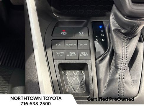 Used 2023 Toyota RAV4 LE image 13