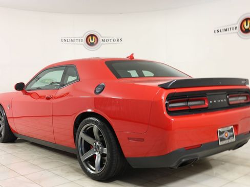 Used 2021 Dodge Challenger SRT Hellcat w/ Plus Package RWD image 4