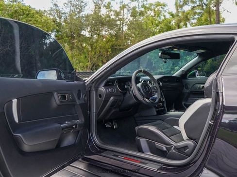 Used 2022 Ford Mustang Shelby GT500 w/ Technology Package image 27