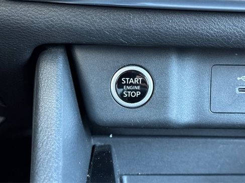 Used 2023 Nissan Rogue SV image 25