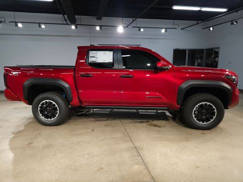 New 2026 Toyota Tacoma TRD Off-Road AWD/4WD image 8