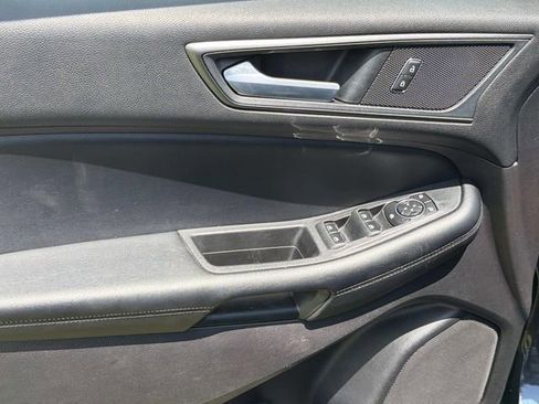 Used 2022 Ford Edge SE w/ Black Appearance Package AWD/4WD image 19