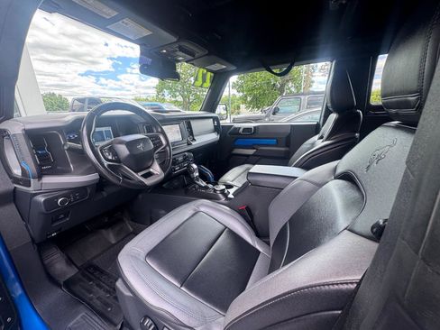 Used 2022 Ford Bronco Black Diamond AWD/4WD image 16