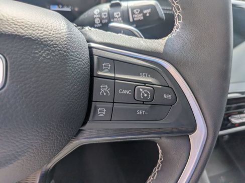 Used 2025 Jeep Grand Cherokee Laredo X w/ Luxury Tech Group I AWD/4WD image 25