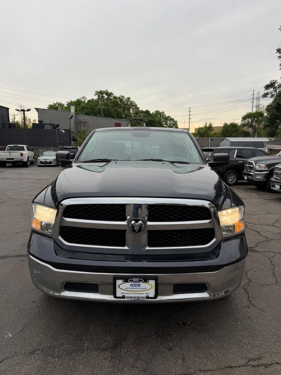 Used 2018 RAM 1500 Classic SLT AWD/4WD image 3
