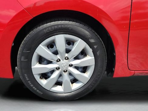 Used 2014 Toyota Corolla LE FWD image 24