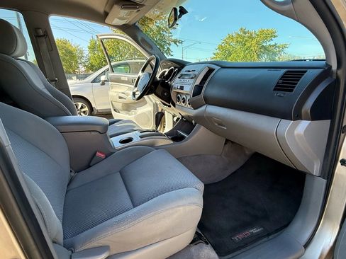 Used 2007 Toyota Tacoma PreRunner image 12
