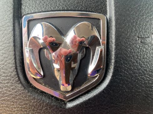 Used 2018 RAM 1500 Laramie w/ Convenience Group AWD/4WD image 22