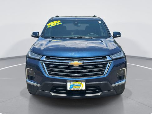Used 2023 Chevrolet Traverse LT w/ LPO, Floor Liner Package AWD/4WD image 2