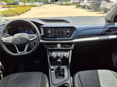 Used 2022 Volkswagen Taos SE FWD image 23