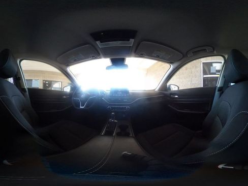 Used 2025 Nissan Altima 2.5 SV FWD image 43