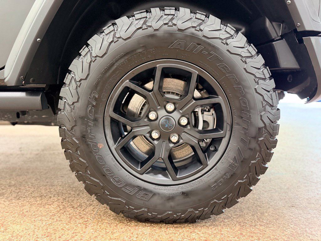 Used 2024 Jeep Wrangler Unlimited AWD/4WD image 24