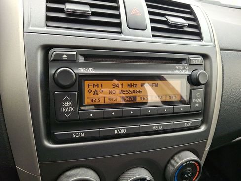 Used 2012 Toyota Corolla S image 14