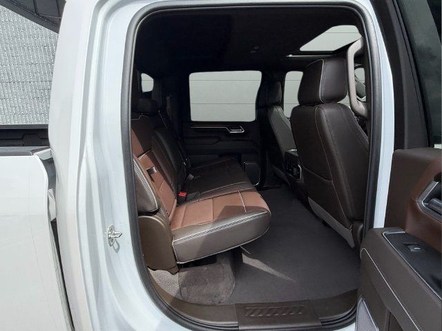 Used 2025 GMC Sierra 2500 Denali w/ Denali Reserve Package AWD/4WD image 15