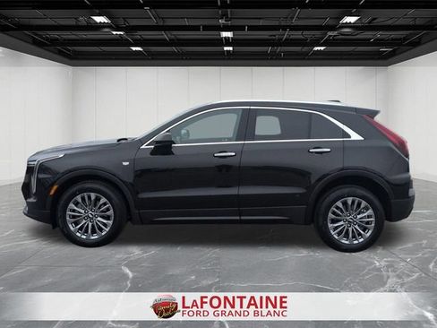 Used 2024 Cadillac XT4 Premium Luxury image 2