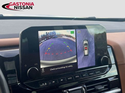 Used 2024 Nissan Pathfinder Platinum w/ Cargo Package image 18