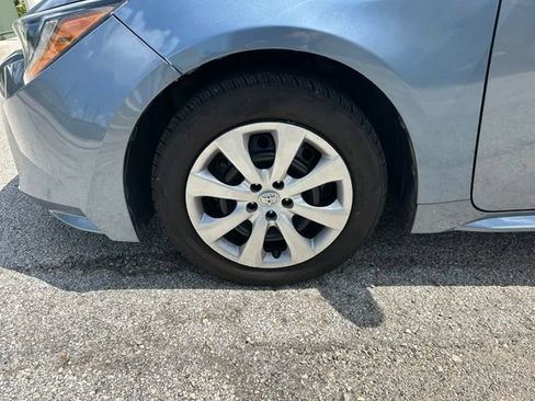 Used 2022 Toyota Corolla LE FWD image 24