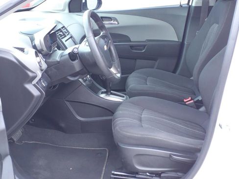 Used 2016 Chevrolet Sonic LT image 3