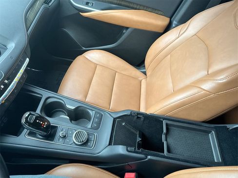 Used 2020 Cadillac XT4 Premium Luxury image 24