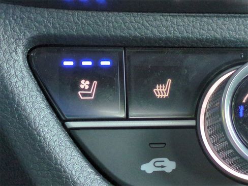 Certified 2025 Acura ADX A-Spec image 23