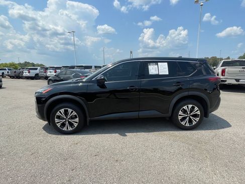 Used 2021 Nissan Rogue SV FWD image 4