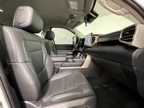 Used 2022 Toyota Tundra SR5 w/ SR5 Premium Package image 20