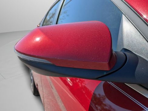 Used 2025 Hyundai Elantra Limited FWD image 27