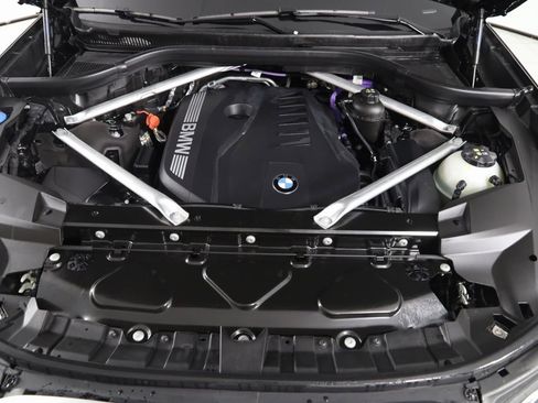 Used 2023 BMW X7 xDrive40i w/ Premium Package image 57