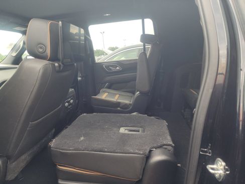 Used 2021 GMC Yukon XL AT4 w/ AT4 Premium Package AWD/4WD image 5