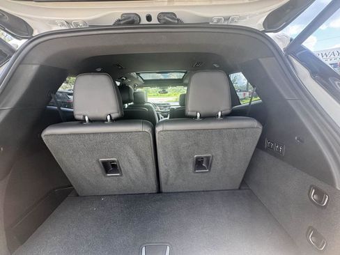Used 2020 Cadillac XT6 Premium Luxury FWD image 25