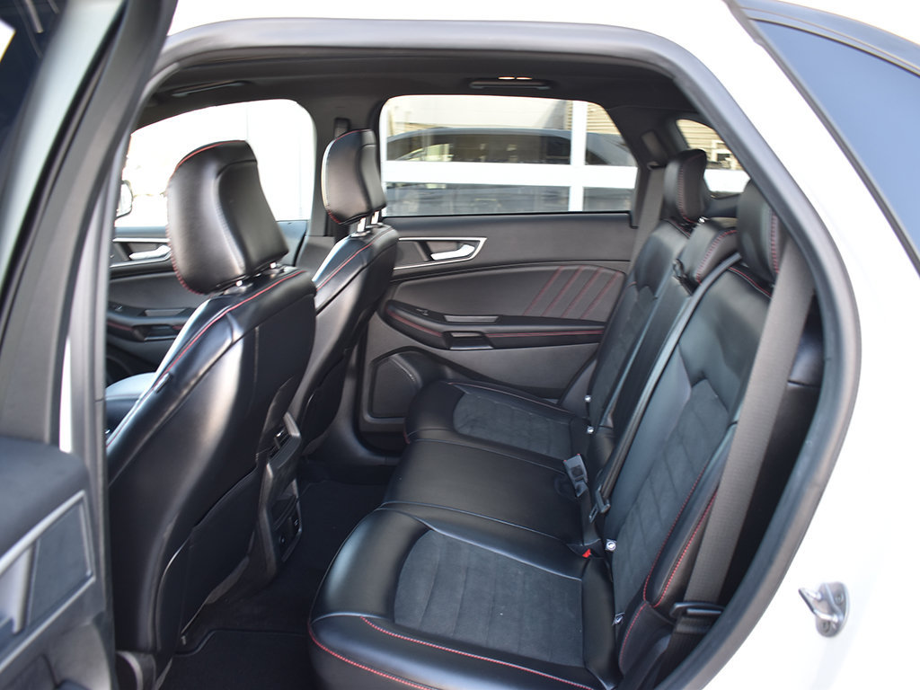 Used 2023 Ford Edge ST-Line AWD/4WD image 6