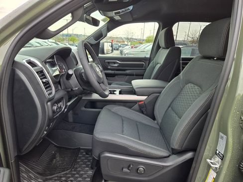 New 2026 RAM 1500 4x4 Crew Cab image 13