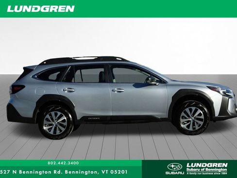 Certified 2025 Subaru Outback w/ Popular Package #1A image 2