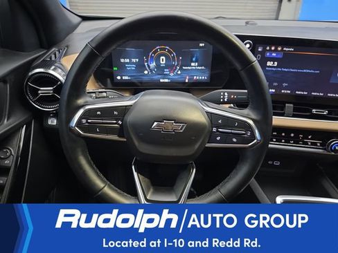 Used 2025 Chevrolet Equinox ACTIV image 16