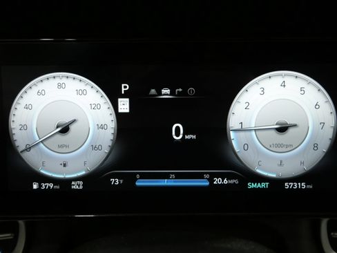 Used 2025 Hyundai Elantra Limited FWD image 16