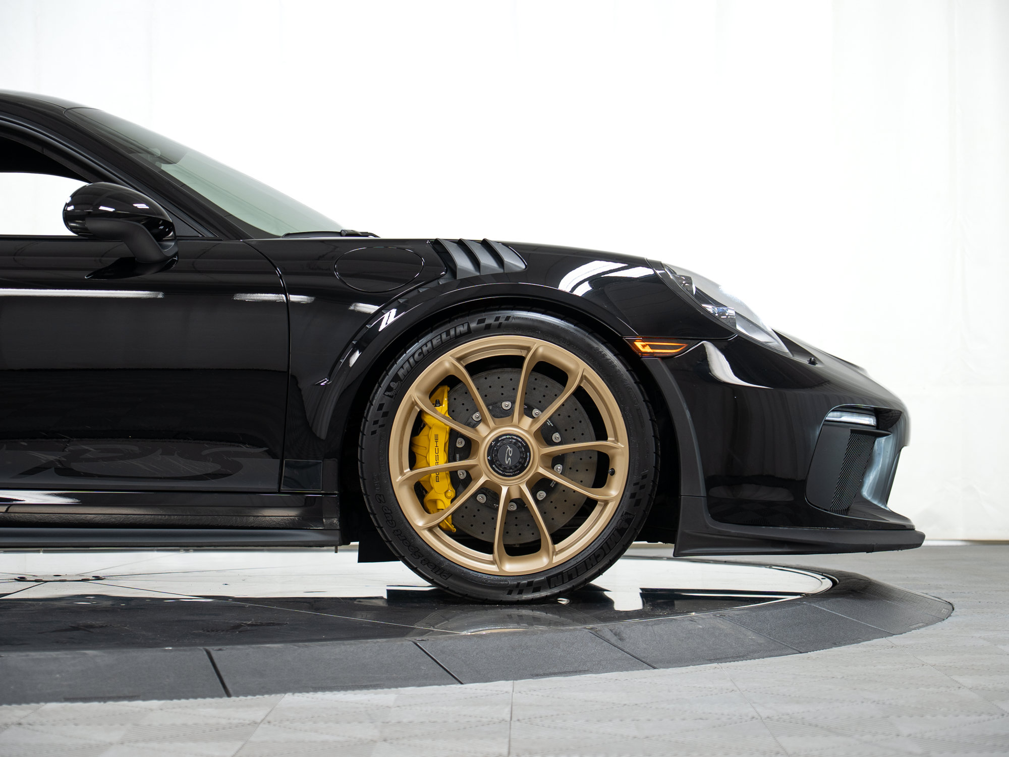 Certified 2019 Porsche 911 GT3 RS RWD image 11