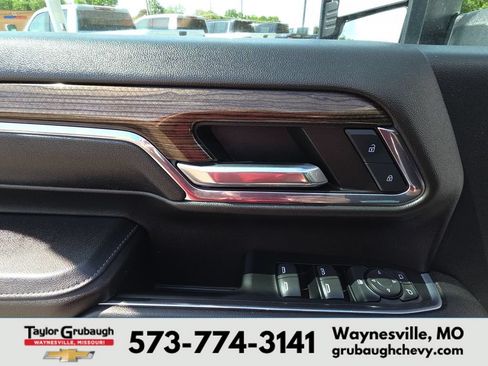 Used 2024 Chevrolet Silverado 3500 LT AWD/4WD image 14