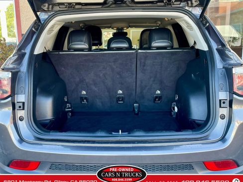 Used 2018 Jeep Compass Latitude w/ Popular Equipment Group FWD image 12