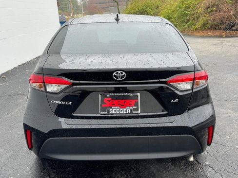 Used 2025 Toyota Corolla LE image 8