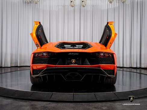 Used 2019 Lamborghini Aventador S AWD/4WD image 23